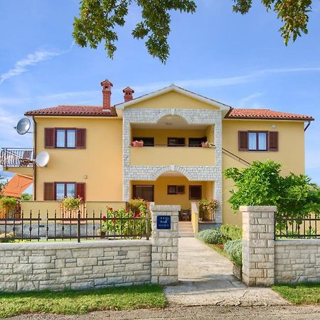 Appartman Rozana Barban Exterior photo