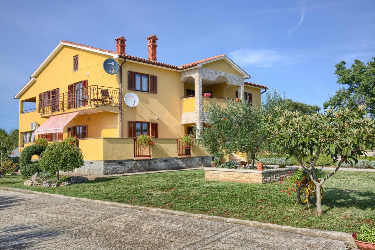 Appartman Rozana Barban Exterior photo
